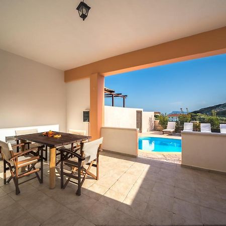 Vila Nemesis Plátanos Exteriér fotografie